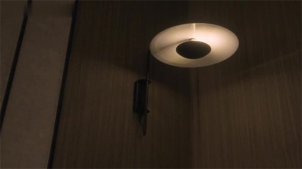 AI-蒋依依-黑色的冲击